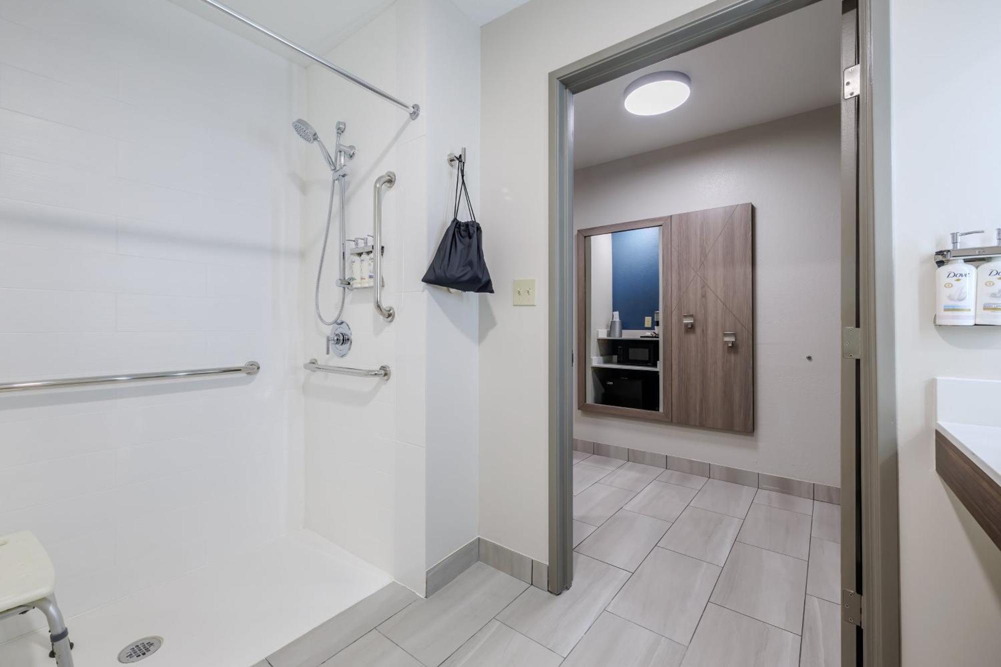 Holiday Inn Express & Suites Zion By Ihg Экстерьер фото