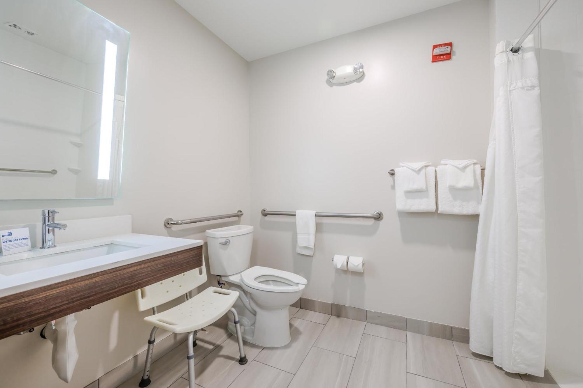 Holiday Inn Express & Suites Zion By Ihg Экстерьер фото