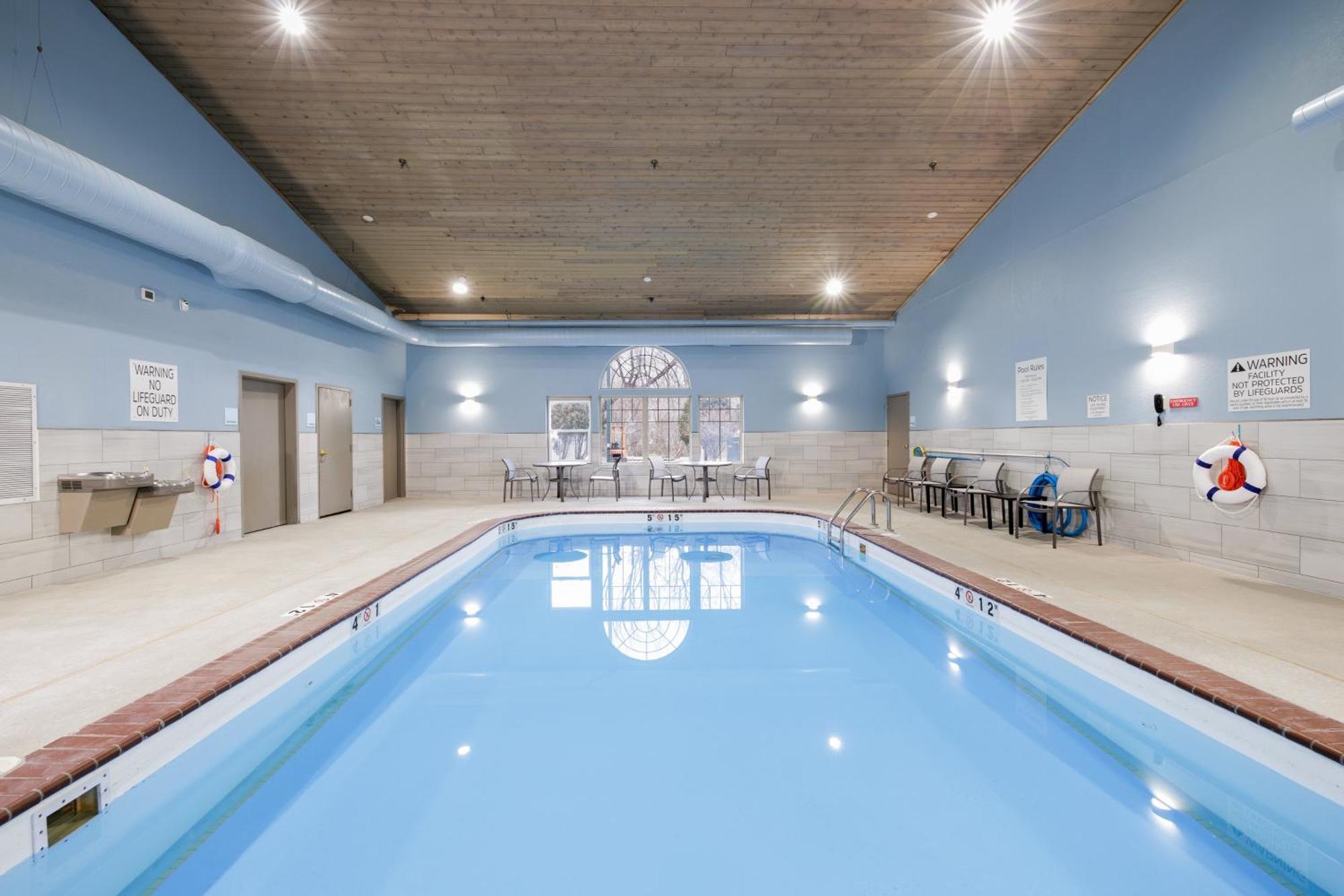 Holiday Inn Express & Suites Zion By Ihg Экстерьер фото