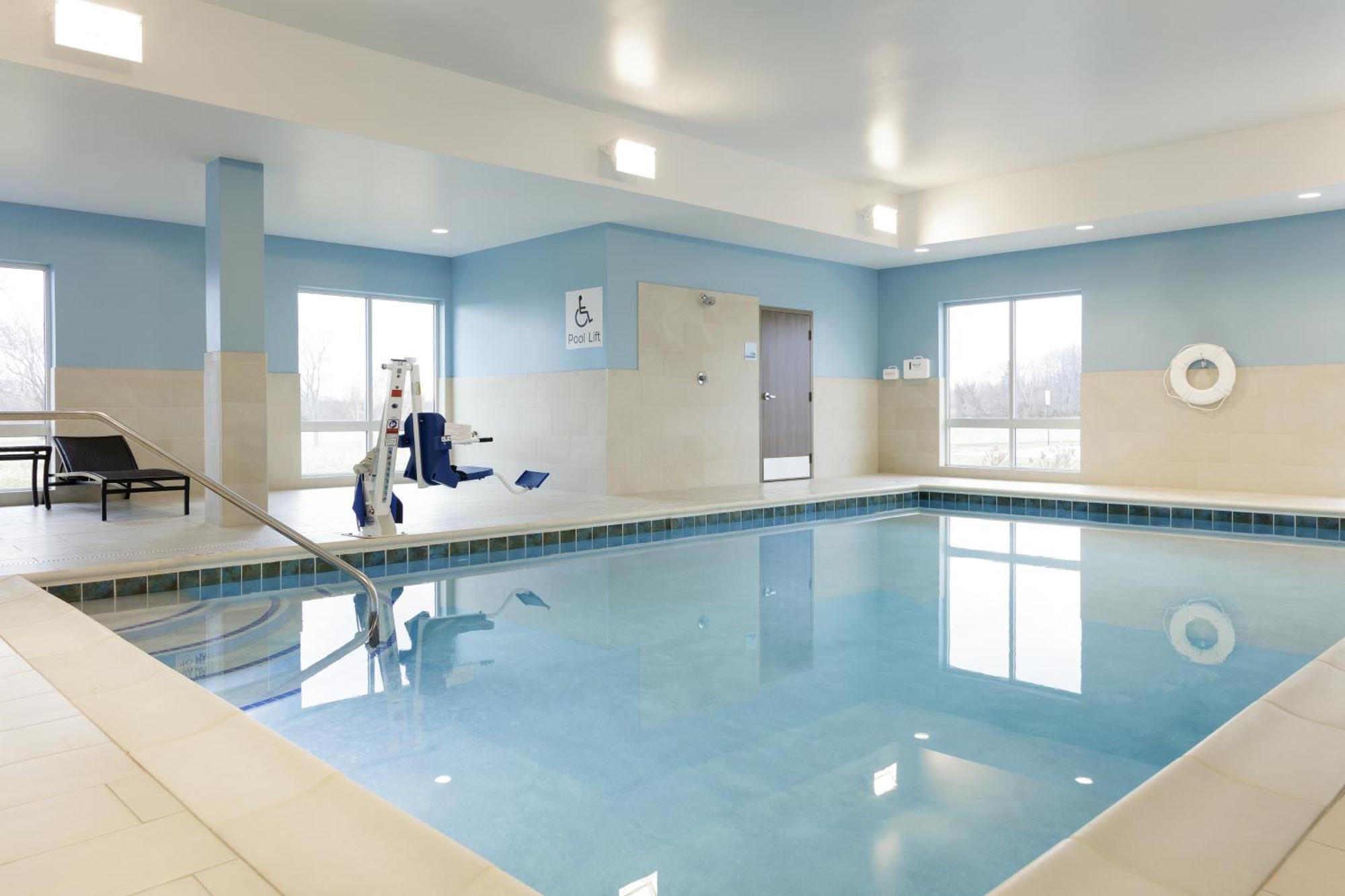 Holiday Inn Express & Suites Zion By Ihg Экстерьер фото