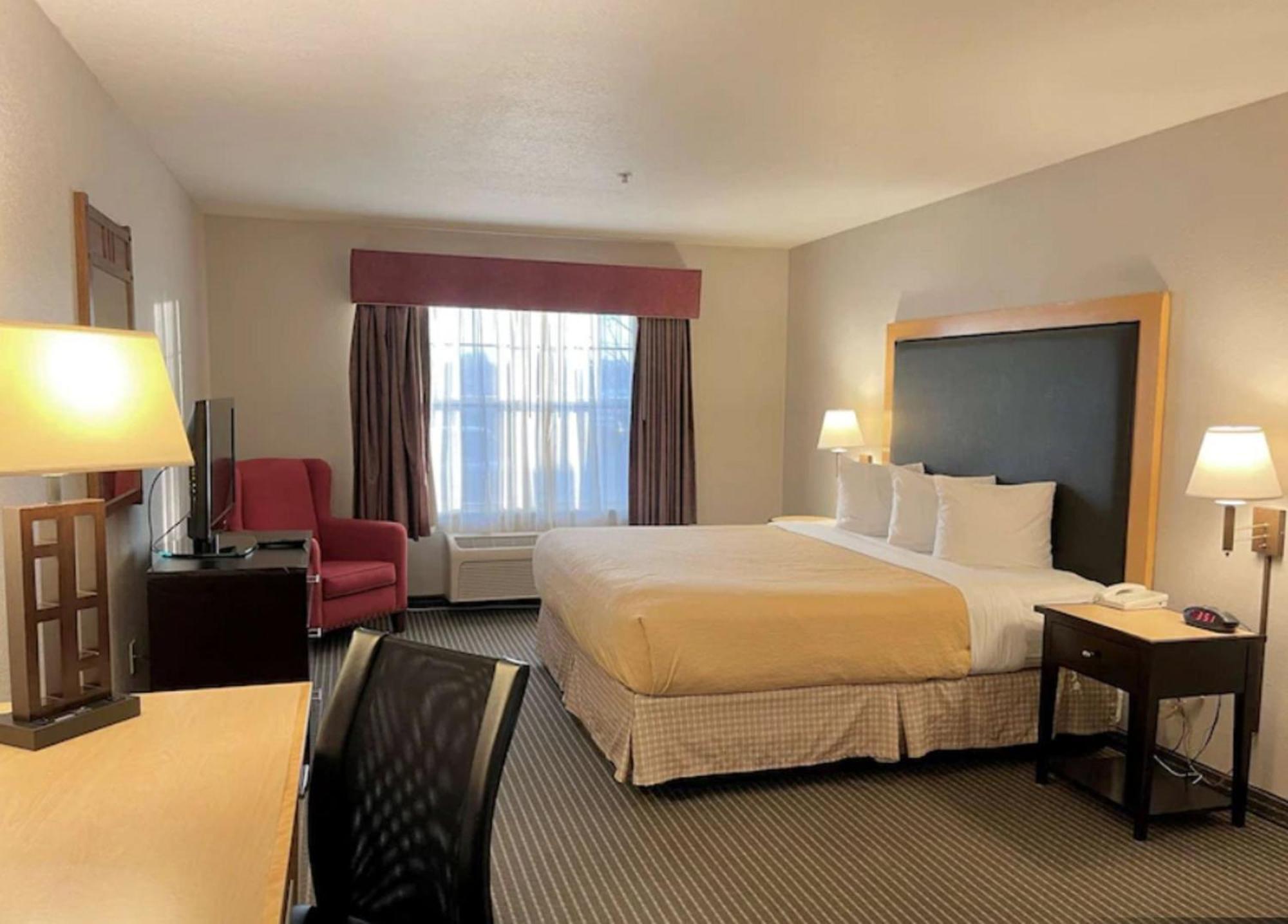 Holiday Inn Express & Suites Zion By Ihg Экстерьер фото